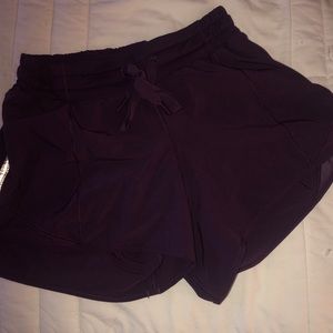 LuLu Lemon Size 4 Hotty Hot Shorts